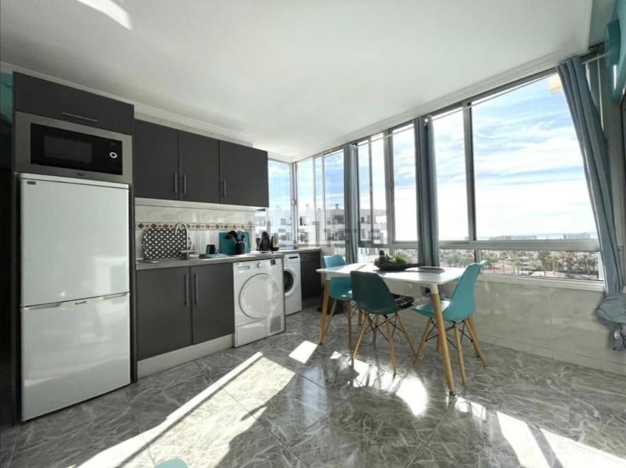 Traumhafte Wohnung Mit Panoramablick Und Pool Playa del Inglés Zewnętrze zdjęcie